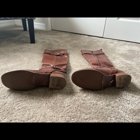 TORY BURCH BROWN LEATHER HIGH BOOTS - Picture 2 of 6